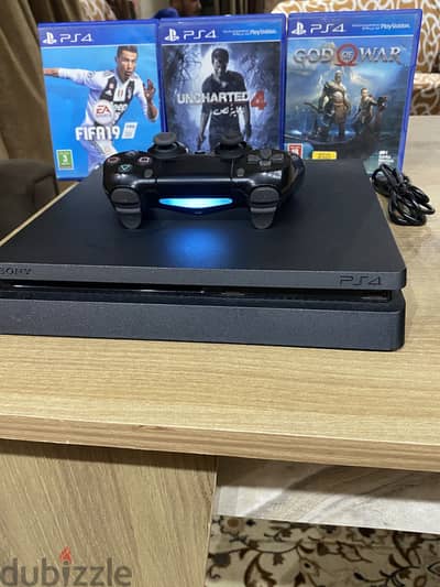Playstation 4 slim