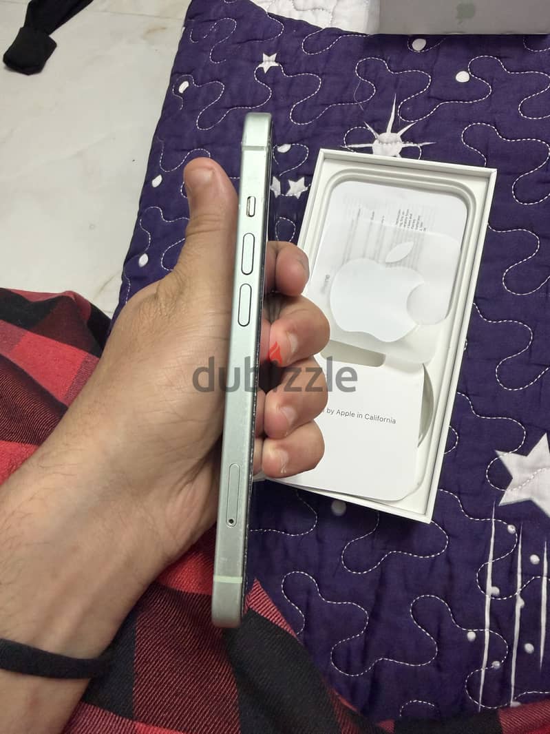 Apple - iPhone 15 4
