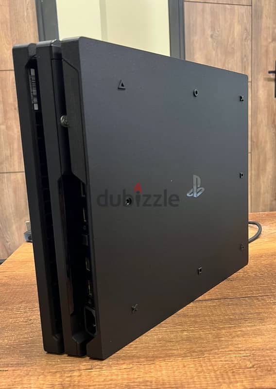 PlayStation 4 pro / Ps4 pro 3