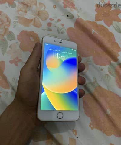 آبل - آيفون 8 بلس