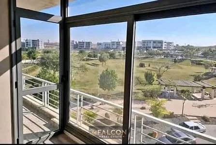 Apartment for sale at the first offering prices (in installments over 10 years + or with a very special cash discount) in the First Settlement