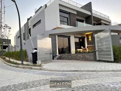 3-Story Modern Villa VIP Location Near Clubhouse In La Vista Patio Town Near Mivida , AUC & Hyde Park