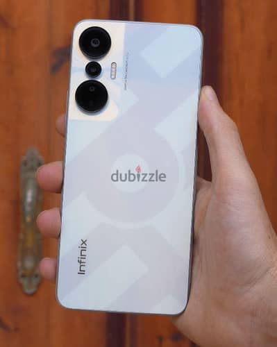 موبايل infinix hot 20 حالة ممتازة كسر زيرو مساحة 128 و 12 (٦+٦)رام