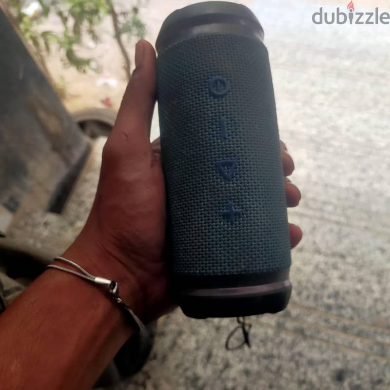 jBl snecor 1