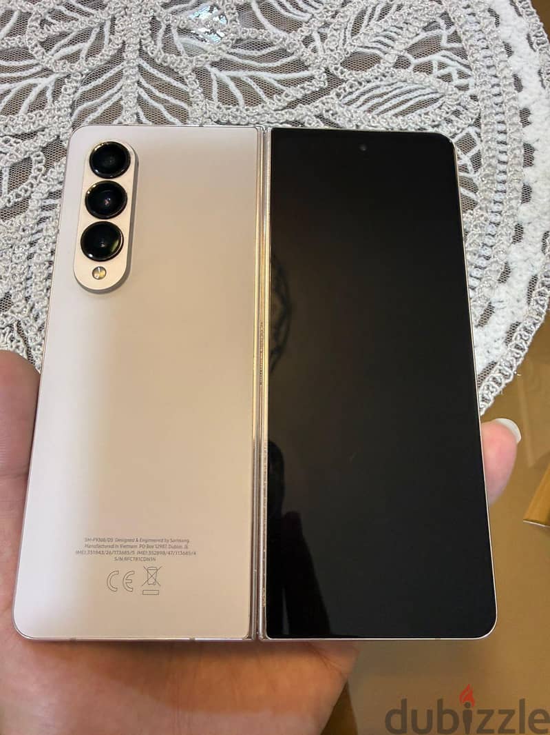 Samsung Z Fold 4 1