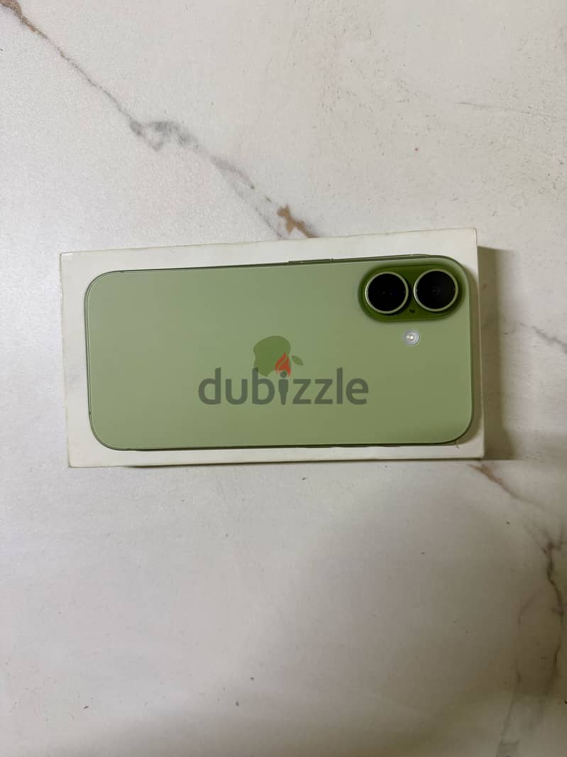 Iphone 17  - Battery 100% 1