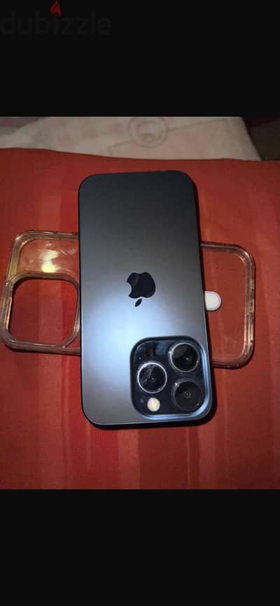 آبل - آيفون 15 برو