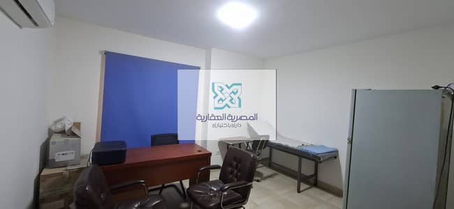 متاح  للعيادات  غرف #للايجار مفروش  تصلح لجميع الأنشطة الطبيعه  شارع #كارفور الرائيسي بالقرب من الخدمات والدائري  الانشطه المطلوبة  نساء وتوليد اطفال
