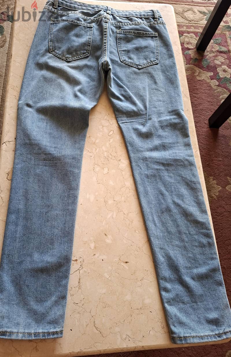 Cherry Chic ripped Jeans 1