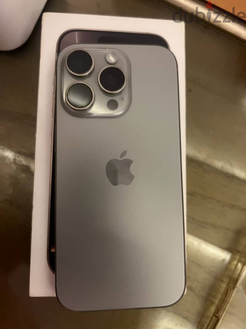 Apple - iPhone 16 Pro 8