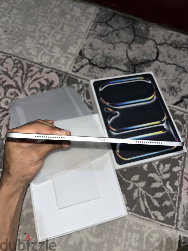 Ipad pro m5 13 inch Wi-Fi + Cellular 1