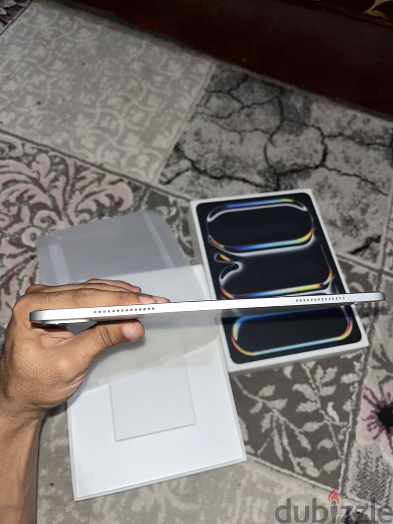 Ipad pro m5 13 inch Wi-Fi + Cellular 2