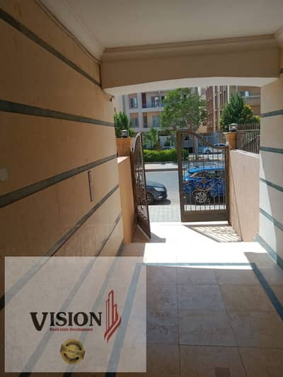 Own a 206-meter unit on Al-Hurriya Main Street, directly from the owner, with immediate occupancy in Al-Shorouk City, near Madinaty.