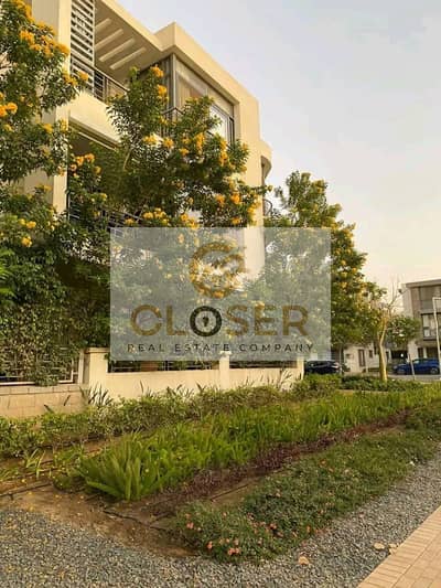 The final residential phase in Taj City is now available at launch price, with a down payment of 650,000 and installments over 10 years.