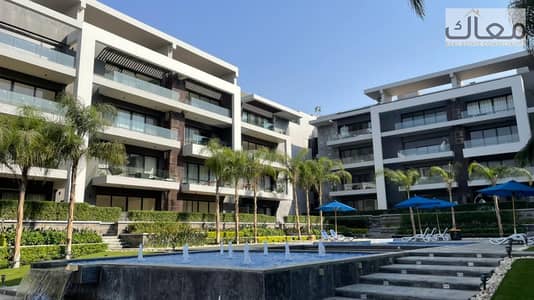 **EGP 300,000 Down Payment + EGP 25,000 Monthly** Get your **140 SQM apartment with 3 bedrooms!