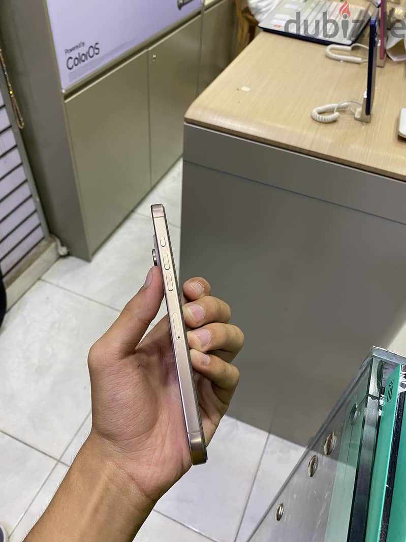 Apple - iPhone 16 Pro Max 3
