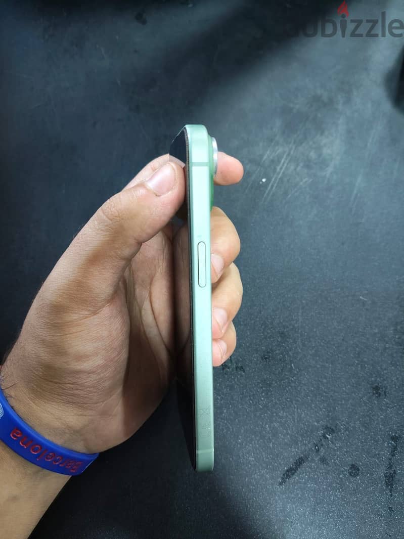 iPhone 15 5