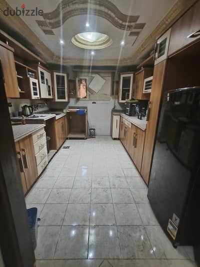 Apartment for rent 220 meters with kitchen