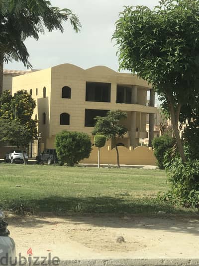 مبنى بالكامل فيلا منفصله النرجس التجمع الخامس