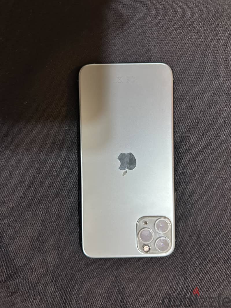 Apple - iPhone 11 Pro Max 3