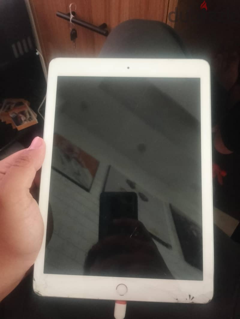 Ipad Gen 6 Like new 1