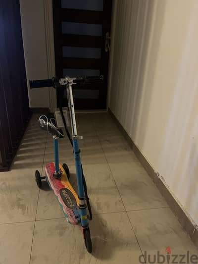 Electric scooter for children