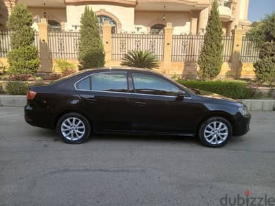 فولكسفاغن جيتا 2014 Volkswagen Jetta أعلى فئة حالة ممتازة مالك أول