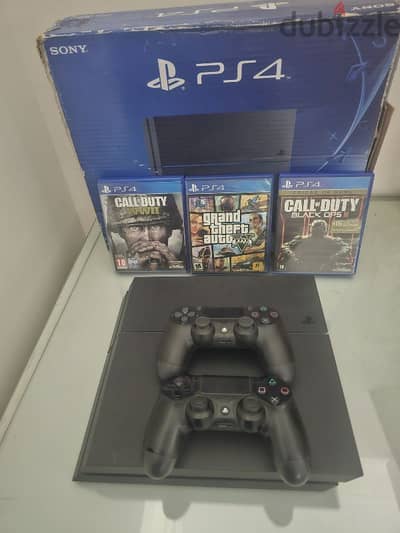 بلايستيشن 4 (PS4) 500GB حالة ممتازة - معاه دراعين و3 ألعاب