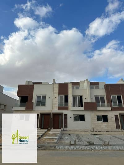 فرصة نادرة لإعادة البيع   تاون هاوس ميدل  ​​  للبيع في  ازار 2  القاهرة الجديدة