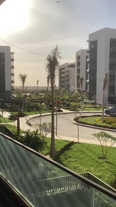 Unfurnished two-bedroom apartment for rent (standard lease) – middle floor.