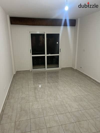 Apartment for rent in Al Rehab City, 131 sq m, prime location near the Eastern Market and services.