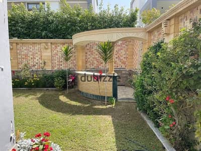 Villa with a garden available for handover in the Maadi View compound, El Shorouk City; ready for on-site viewing.