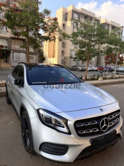 Mercedes-Benz GLA 200 2020