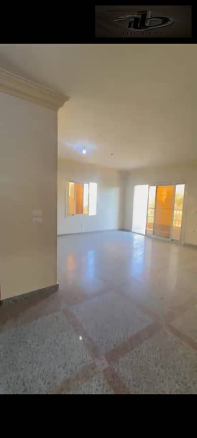 Apartment for sale 235 meters in the villas area behind the Mirage