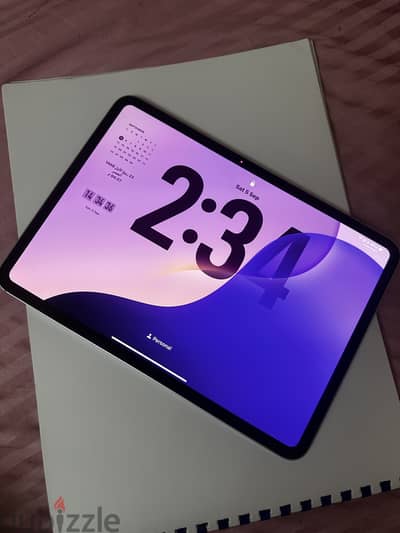 Ipad pro 11 inch, m4 , battery 97% , silver, 256 GB