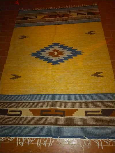 wool soft rug صوف يدوي ناعم