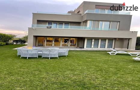 Twinhouse 1st row in Golf Views next to The Crown
