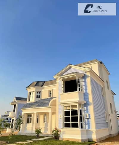 villa Ready to Move  Private Garden at the Lowest Market Price Prime Location Resale in Mountain View iCity Fifth Settlement for Sale