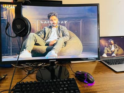 تجميعة ( Gaming PC) + شاشة 24 بوصة