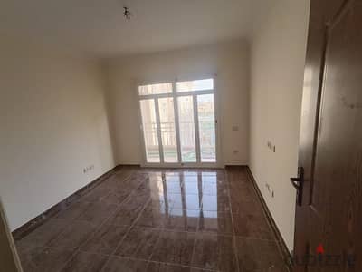 مدينتى شقه للايجار 116 متر فى الb11 تشطيبات خاصه