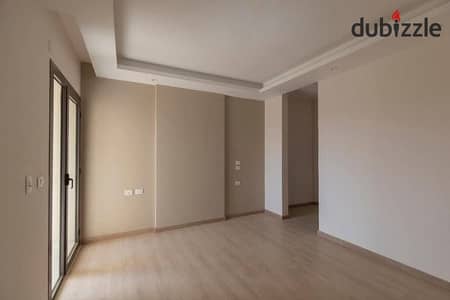3-bedroom apartment with nanny room in a prime location in New Cairo Tagamoa 6 at early phase price with installments minutes from Hyde Park Zed E