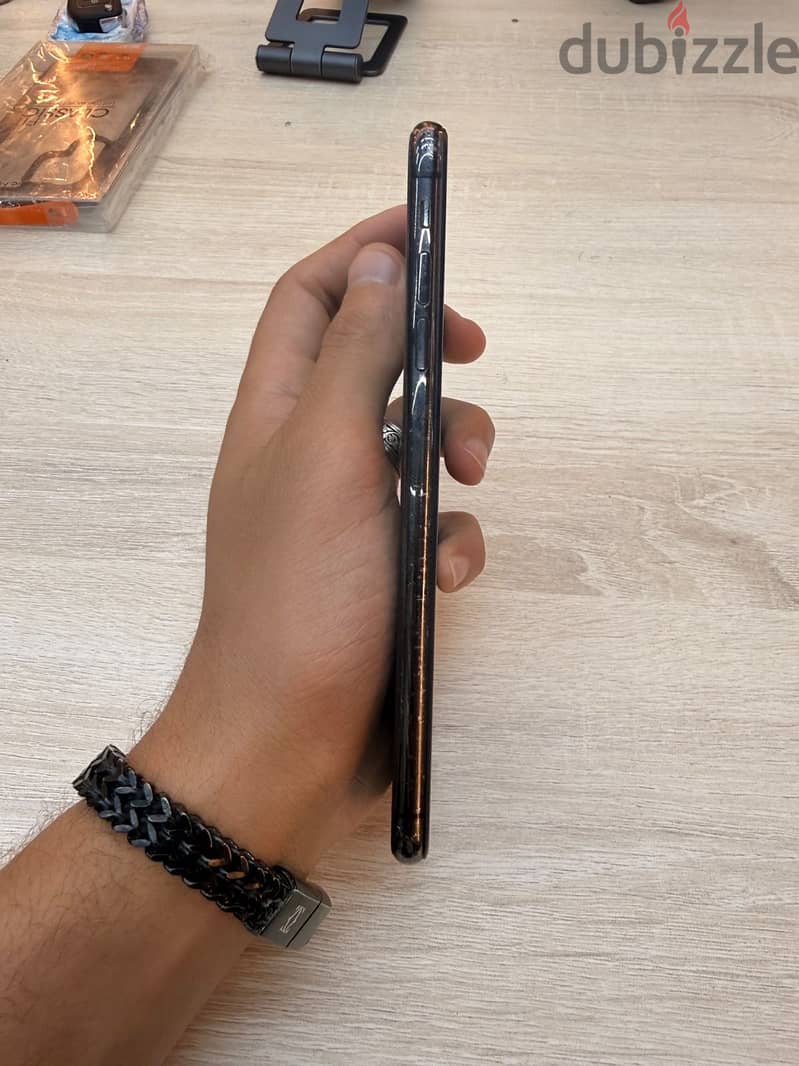 Apple - iPhone XS Max 1