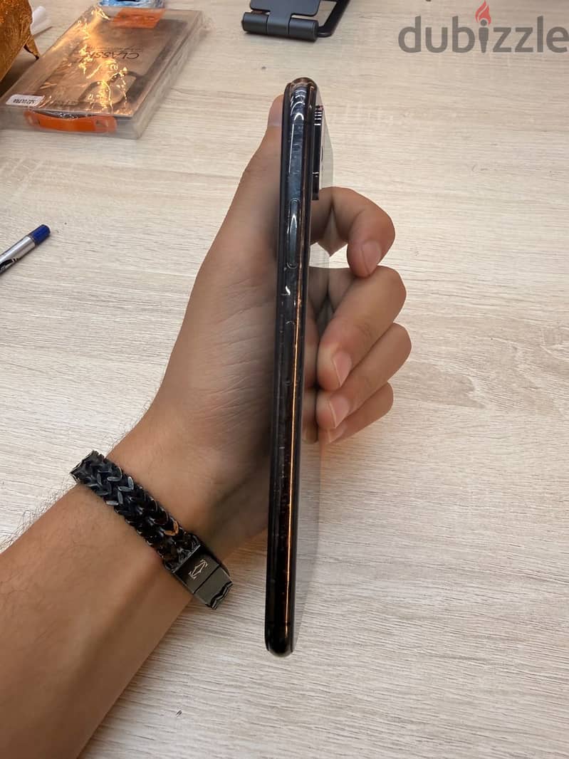 Apple - iPhone XS Max 3