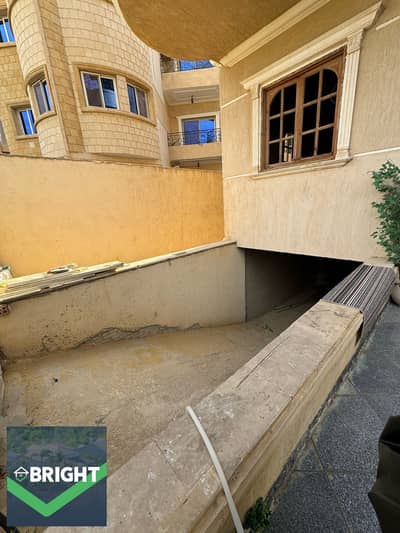 A very distinctive duplex at a bargain price with a view of the Jasmine Garden villas in the Fifth Settlement