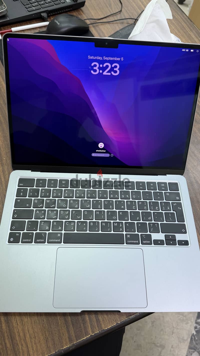 Macbook Air M2 slightly used 2