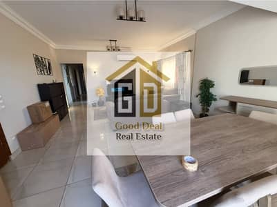 220 sqm "Super Lux" apartment in Al-Banafseg Villas.