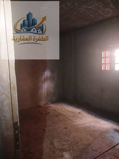 شقه للبيع الحي التاني مدينة العبور بالقرب من شارع الشعراوي