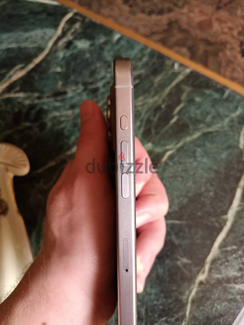 iPhone 15 Pro Max – 256GB 4