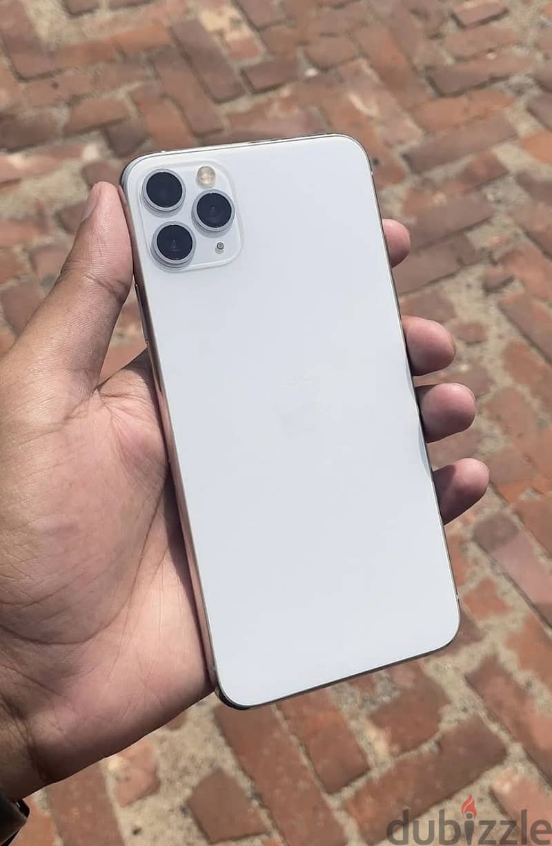 iPhone 11 Pro Max white 4