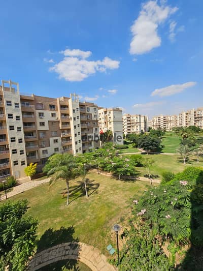The lowest price for a 3-room apartment with special finishes and also a wide garden view in an excellent location